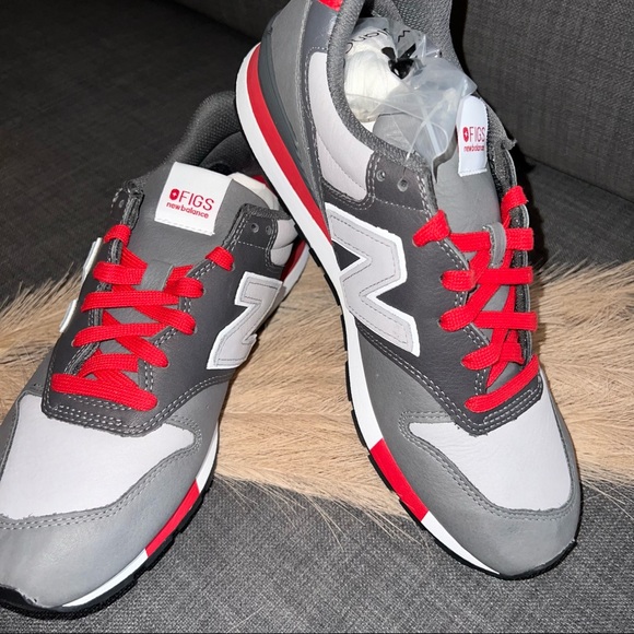 FIGS SIZE 9 MENS NEW BALANCE - Picture 2 of 8